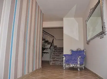 Biondo Apartment *
